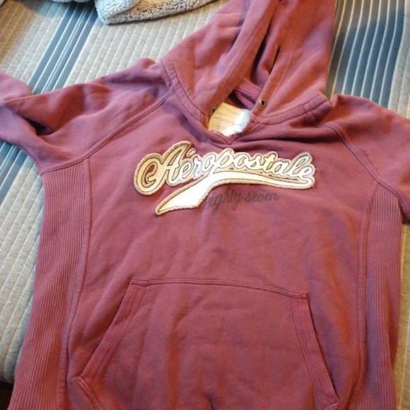 Aeropostale XL burgundy hoodie - Picture 3 of 3